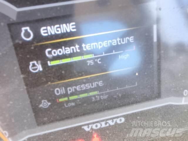 Volvo L260H Pale gommate