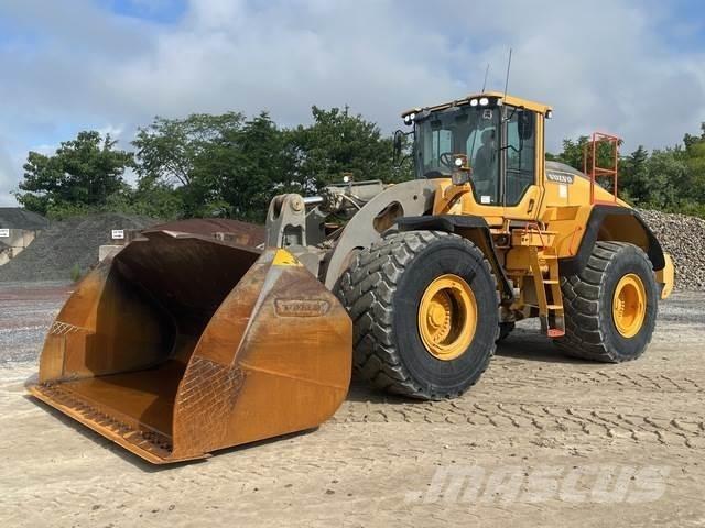 Volvo L260H Pale gommate