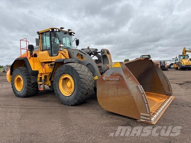 Volvo L260H Pale gommate