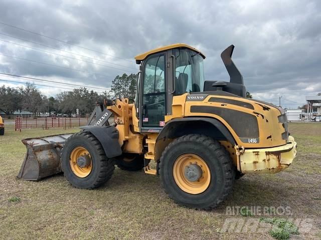 Volvo L45G Pale gommate