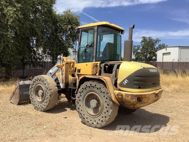 Volvo L45TP Pale gommate