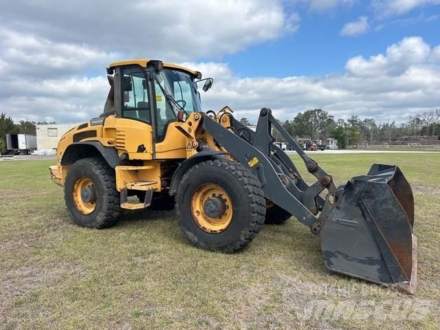 Volvo L50G Pale gommate