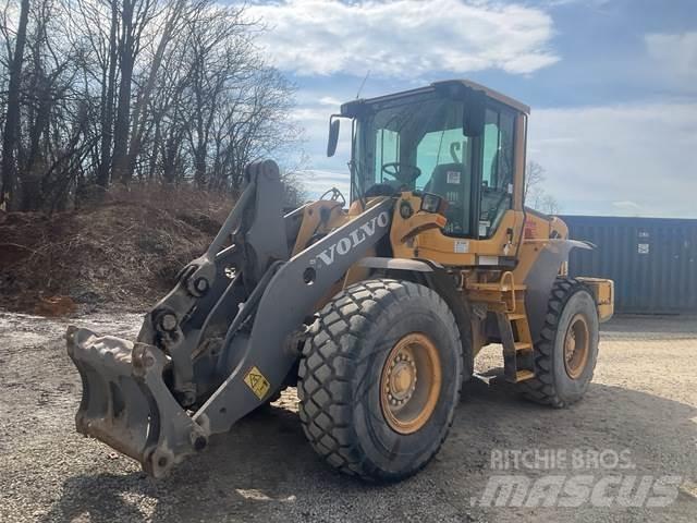 Volvo L90F Pale gommate