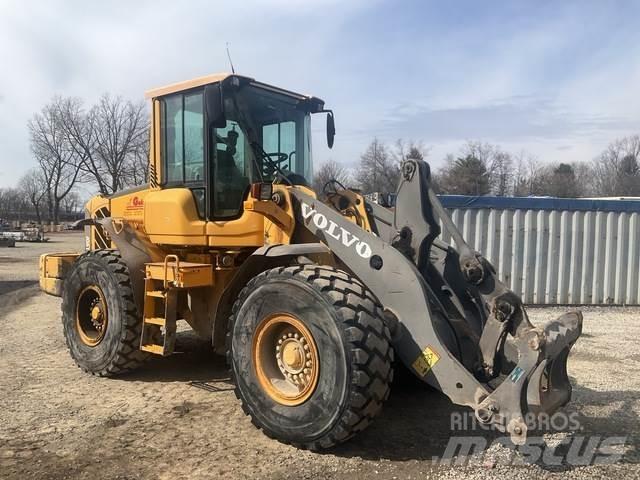 Volvo L90F Pale gommate