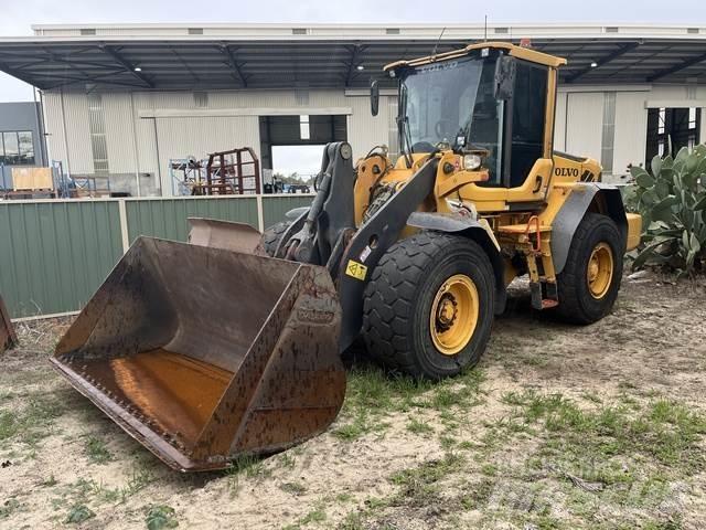 Volvo L90F Pale gommate