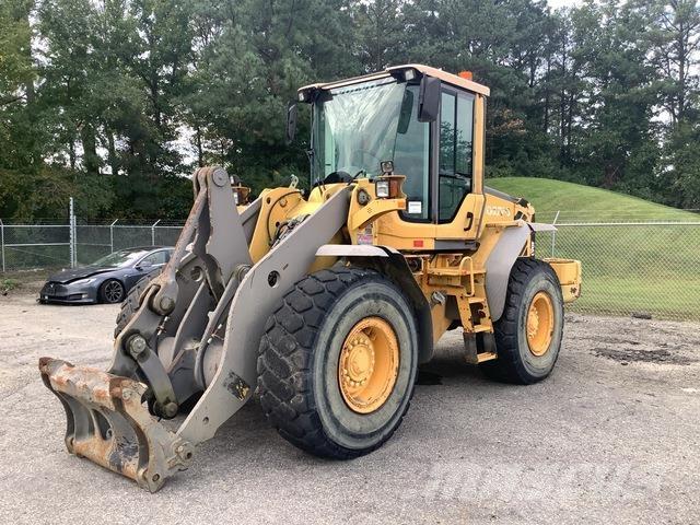 Volvo L90F Pale gommate