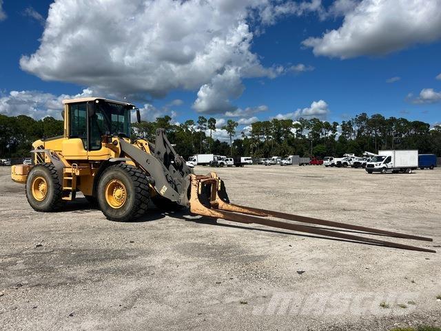 Volvo L90F Pale gommate