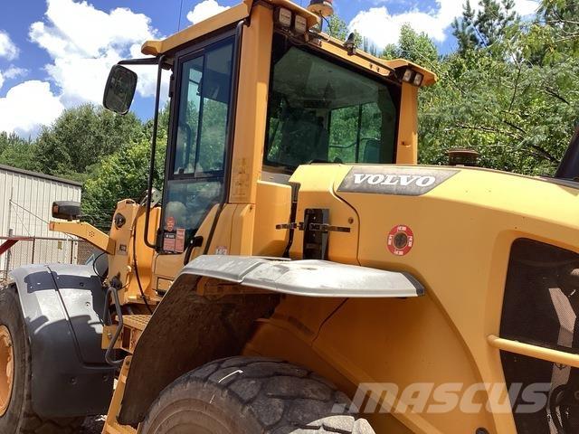 Volvo L90G Pale gommate