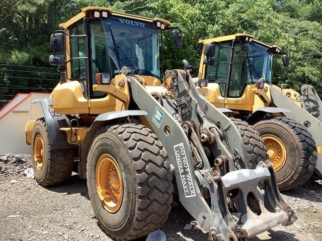 Volvo L90G Pale gommate