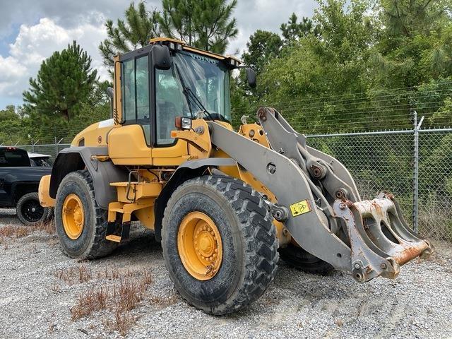 Volvo L90G Pale gommate