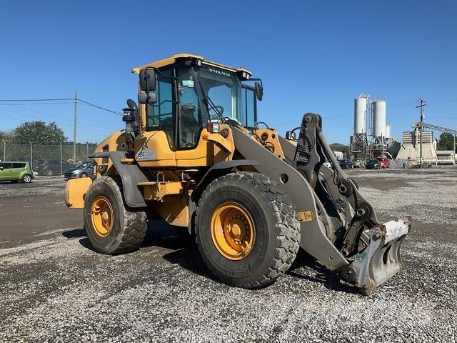 Volvo L90G Pale gommate