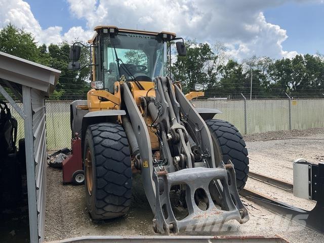 Volvo L90H Pale gommate