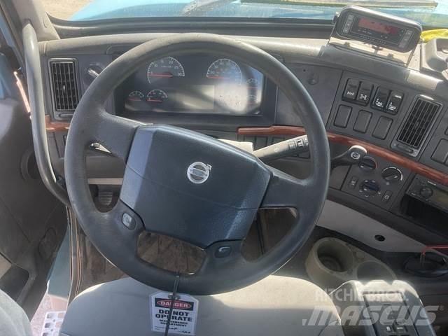 Volvo VHD104F Camion altro