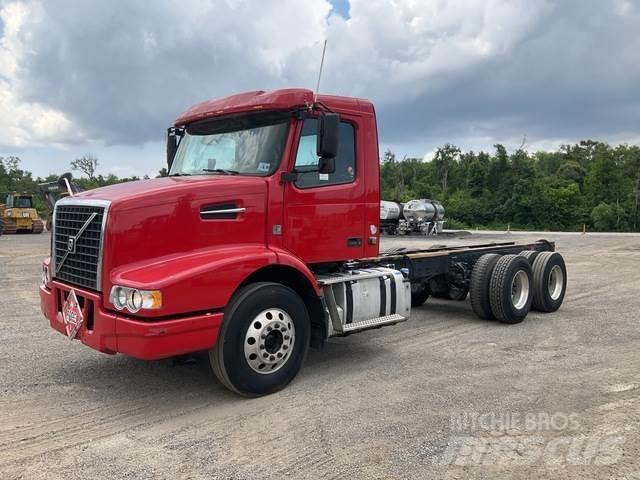 Volvo VHD64B Cabine e interni