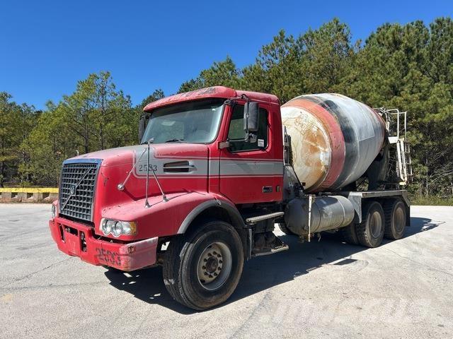 Volvo VHD64B Camion altro