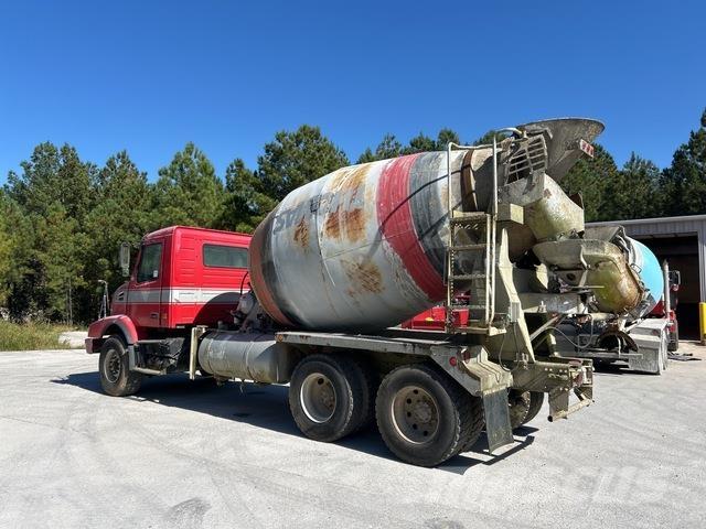 Volvo VHD64B Camion altro