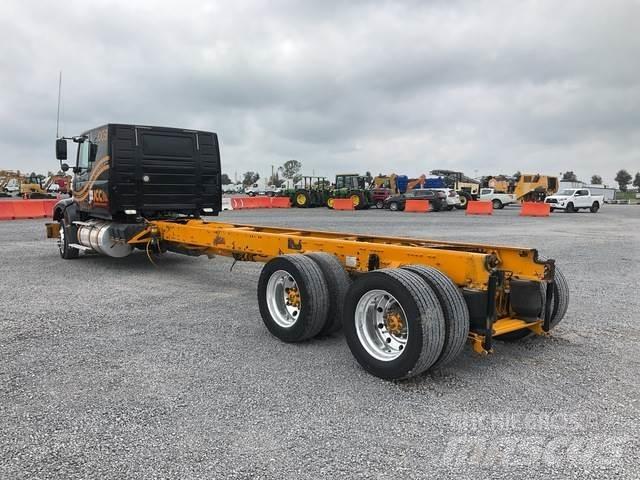 Volvo VHD64F Cabine e interni