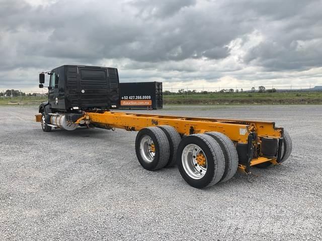 Volvo VHD64F Cabine e interni