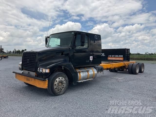 Volvo VHD64F Cabine e interni