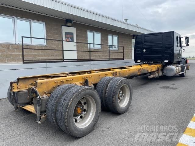 Volvo VHD64F Cabine e interni