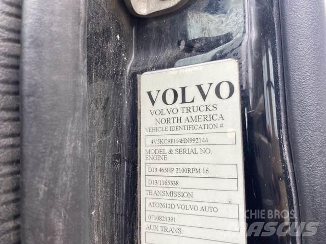 Volvo VHD64F Cabine e interni