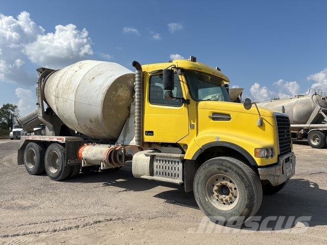 Volvo VHD64F Camion altro