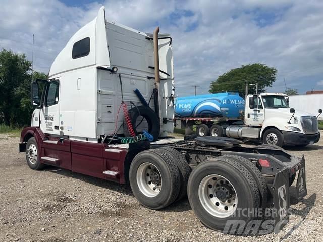 Volvo VNL Motrici e Trattori Stradali