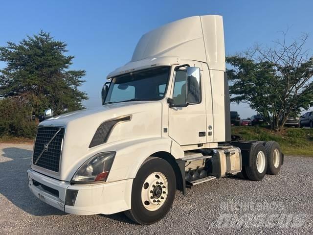 Volvo VNL Motrici e Trattori Stradali