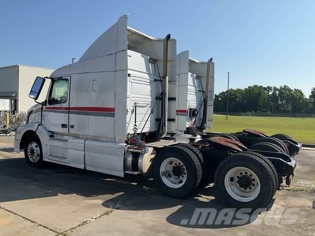 Volvo VNL Motrici e Trattori Stradali