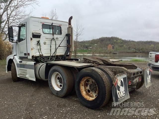 Volvo VNL Motrici e Trattori Stradali