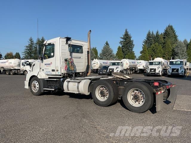 Volvo VNL Motrici e Trattori Stradali