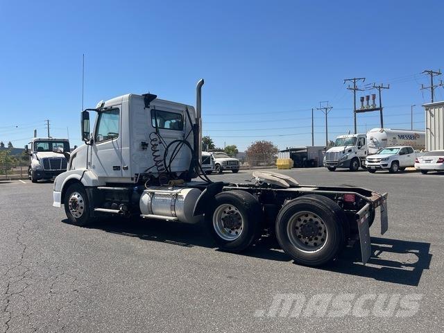 Volvo VNL Motrici e Trattori Stradali