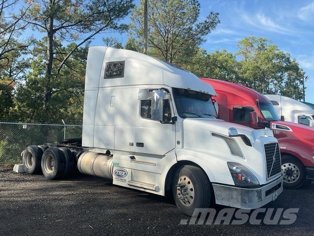 Volvo VNL Motrici e Trattori Stradali