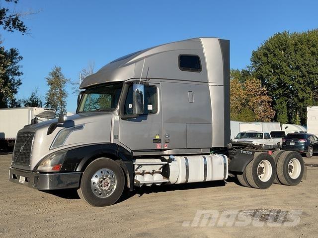 Volvo VNL Motrici e Trattori Stradali