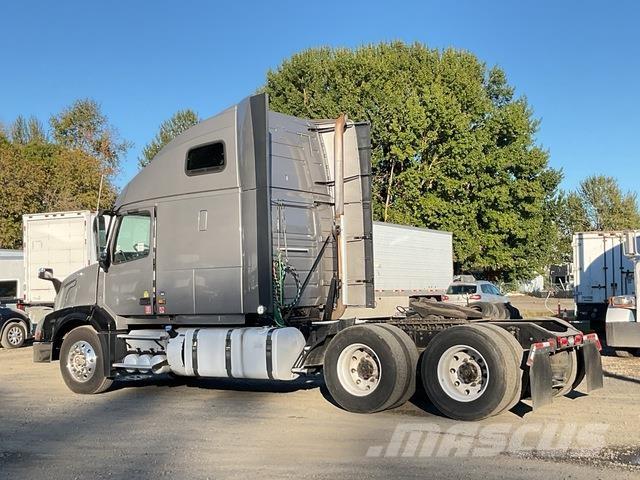 Volvo VNL Motrici e Trattori Stradali