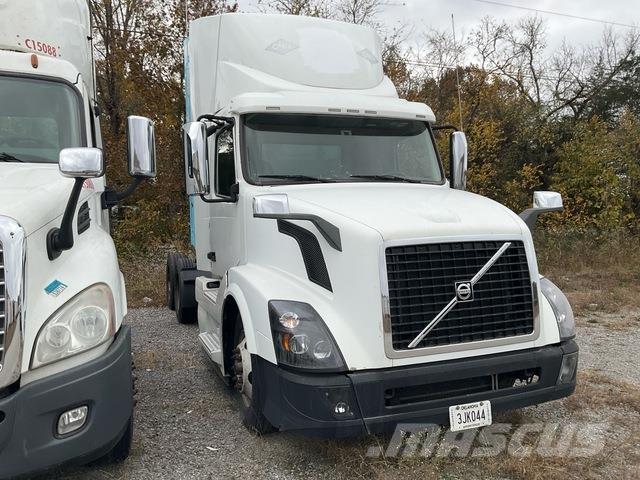 Volvo VNL Motrici e Trattori Stradali