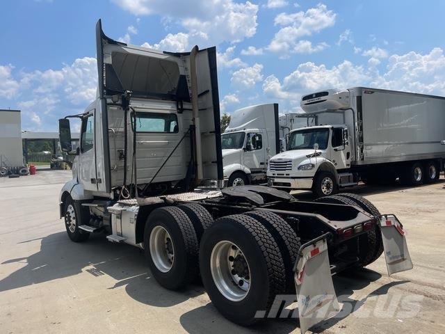 Volvo VNL300 Motrici e Trattori Stradali