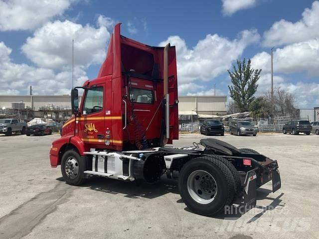 Volvo VNM Motrici e Trattori Stradali