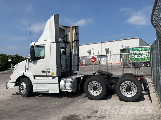 Volvo VNM Motrici e Trattori Stradali