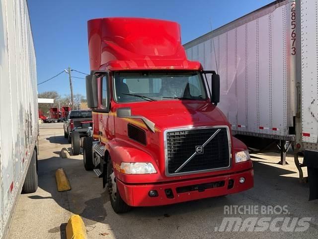 Volvo VNM42T Motrici e Trattori Stradali