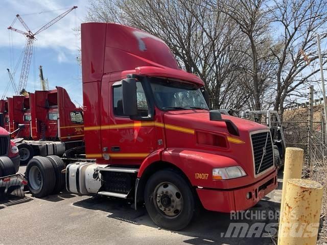 Volvo VNM42T Motrici e Trattori Stradali