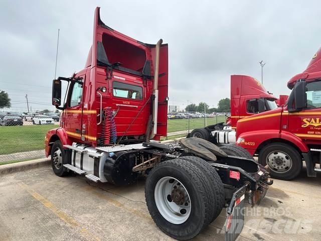 Volvo VNM42T Motrici e Trattori Stradali