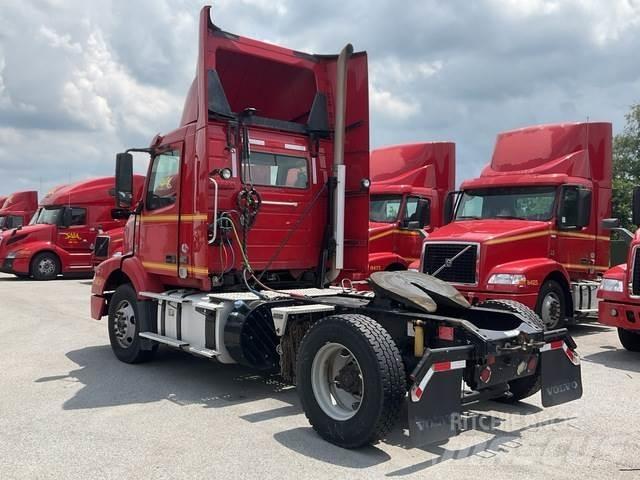 Volvo VNM42T Motrici e Trattori Stradali