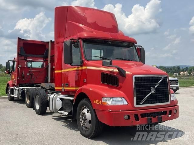 Volvo VNM42T Motrici e Trattori Stradali