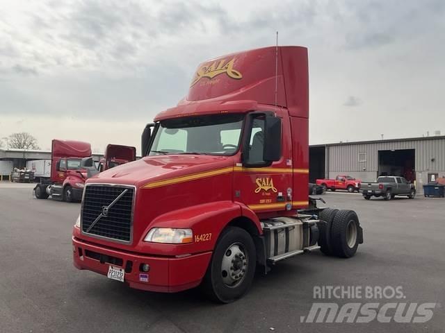 Volvo VNM42T Motrici e Trattori Stradali