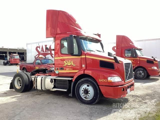 Volvo VNM42T Motrici e Trattori Stradali