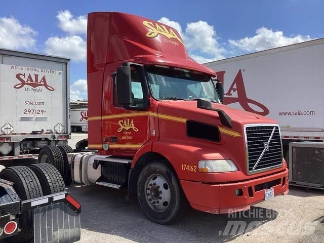 Volvo VNM42T Motrici e Trattori Stradali