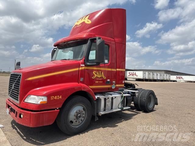 Volvo VNM42T Motrici e Trattori Stradali