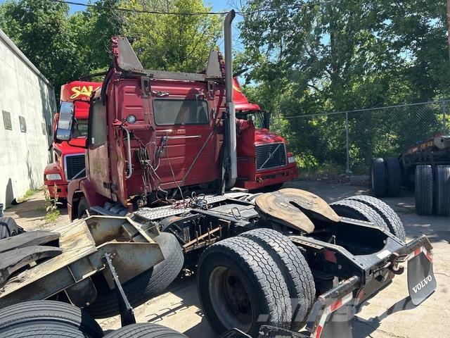 Volvo VNM42T Motrici e Trattori Stradali