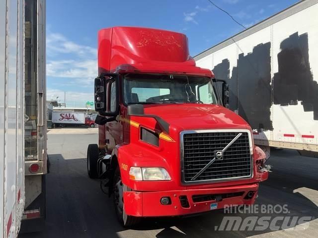 Volvo VNM42T Motrici e Trattori Stradali
